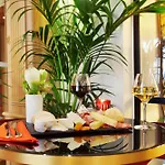 Trianon Rive Gauche