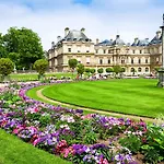 Trianon Rive Gauche Hotel