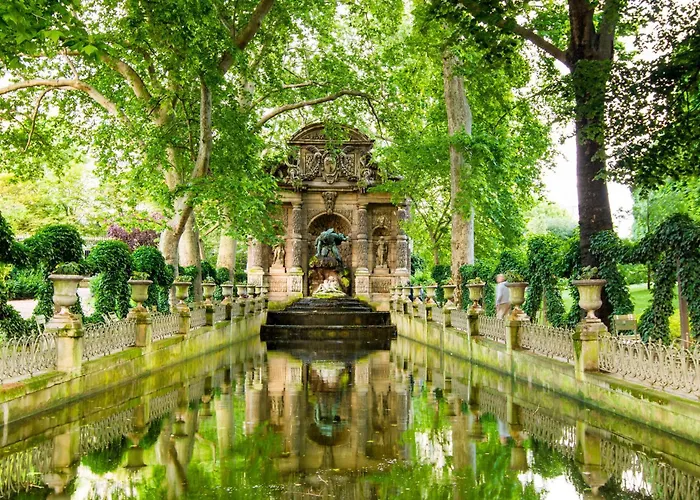 Trianon Rive Gauche