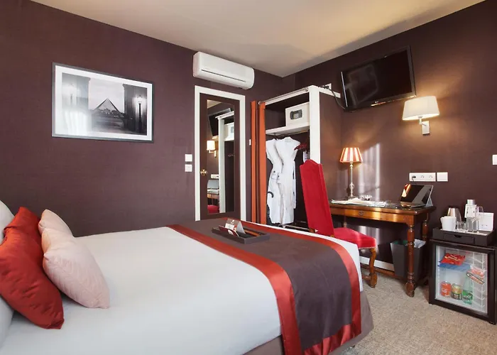 Hotel Trianon Rive Gauche 4*