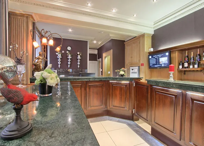 Trianon Rive Gauche 4*