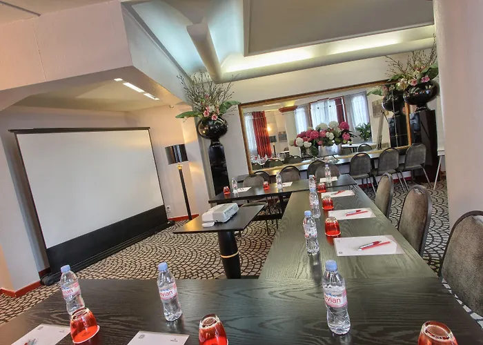 Trianon Rive Gauche Hotel