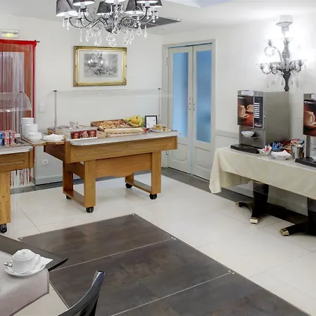 Trianon Rive Gauche Hotel 4*