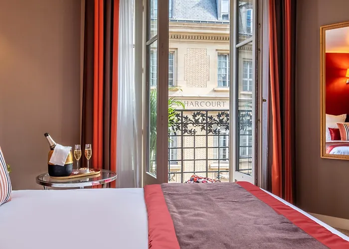 Trianon Rive Gauche מלון 4*