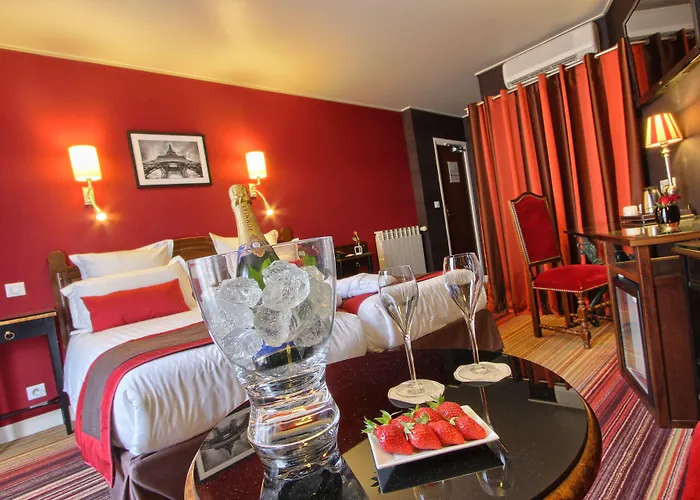 Trianon Rive Gauche 4* פריז